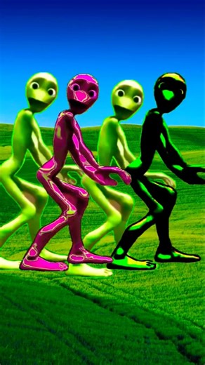 Dame tu cosita Green alien dance #ytshorts #dance #colors