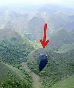 While flying a drone over a forest, they discovered a mysterious hole. But when they looked inside, what they saw left them speechless... Read the full story in the comments | Women Life