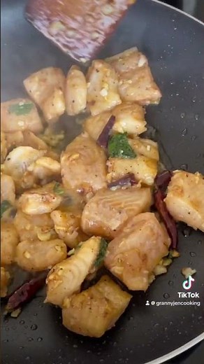 Stir fried Basa fish fillet with chilli 🌶️ and pepper mint leaves 🍃 #cooking #recipe #fish