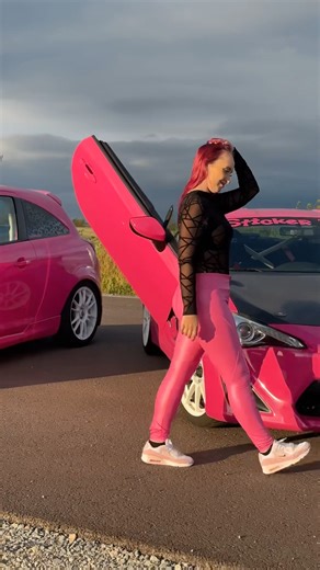 Opel Corsa, GT86 and me in Pairadize Pink Assthetic leather leggings 😍🌸 #pink #leather #pairadize