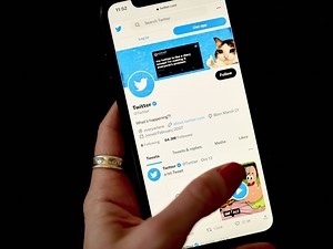 Twitter pauses $8 subscription program after flood of fake accounts