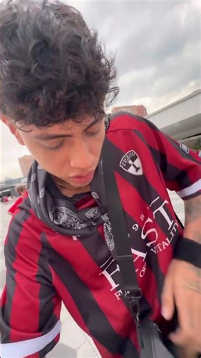 I stole the hat 🧢… hahaha