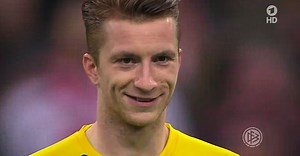 We Challenge You To Watch This Lewandowski And Reus GIF Without Smiling | Balls.ie