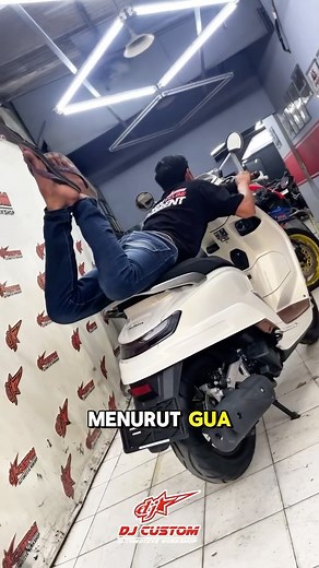 DjCustom Art Modification on Instagram: "POV aktivis di workshop anomali . Mau modifikasi motor kesayangan kalian? Atau repaint body / velg motor kalian? Atau mau Custom motor & konsultasi modifikasi? Atau mau custom per kaki” an ? Tenang Bisa langsung dm kita aja ! . Info Contact : 0896-3460-5000 (Daffa) 0806-59-5000-19 (Azka) . #cbrcbu #cbrcbu150fi #cbr150r #cbr250cbu #djcustom #modifikasimotorindonesia #yamaha #ducati #r1"