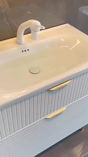 16K views · 70 reactions | وحدة حمام مقاومه للمياه بسعر يبدا من ٢٥٠٠ جنيه - مصنوعه من البورديوم المقاوم للمياه والحراره والرطوبه - متوفر جميع المقاسات والمرايا والوحدات الجانبيه- 01007768216 | Venta | Facebook