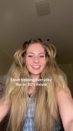 Embrace 80s Vibes: Movies, Music & Fashion