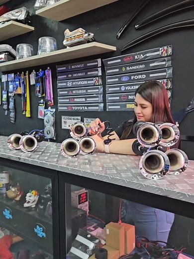 Cornetas de Aire y Bocinas: Escucha el Sonido Real