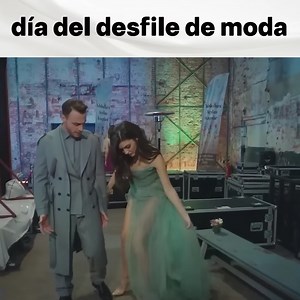 25K views · 791 reactions | ¿De verdad queda alguien que no viera el desfile de esta pareja? #LlamasAMiPuerta #SeriesTurcas #SerialeEspañoles | Llamas A Mi Puerta - Sen Çal Kapımı | Facebook