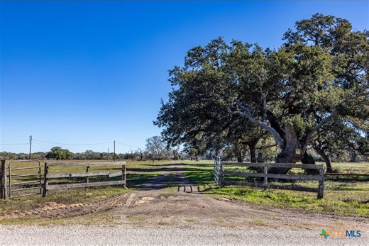 000 County Road 284, Edna, TX 77957 - MLS 602857 - Coldwell Banker