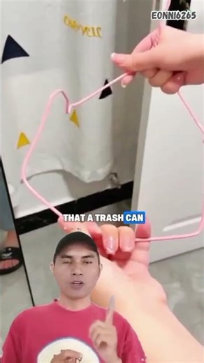 Old Hanger Turned Into a Trash Bin 🤯 #DIYShorts#Shorts#DIY#LifeHack