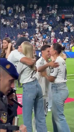 La SECUENCIA VIRAL de LUNIN saludando a las MUJERES de CARVAJAL y ALABA