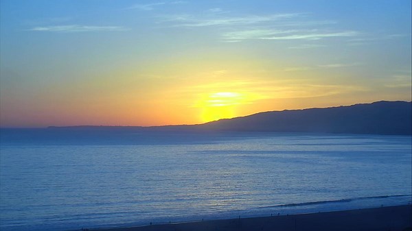 Santa Monica Beach Cam - watch the pier and sunsets live | Explore.org