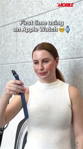 FIRST TIME USING APPLE WATCH 🫨 #iphone #shorts #shortvideo #trending #short #video #viralshorts