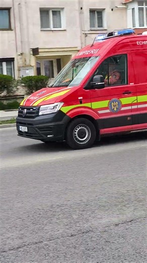 Romanian Emergency and Rescue Service (SMURD). Siren with sound intensity problems..