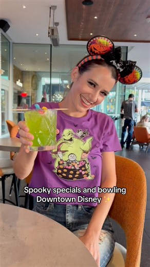 Splitsville Luxury Lanes located at Downtown Disney is a one-of-a-kind dining and entertainment experience now featuring some spooktacular Halloween specials 💚 🪱🎳 PSA: You do not need a park ticket to access Splitsville ✨#splitsvilleanaheim #disneyland #downtowndisney #bowling #disneylandhalloween #splitsville #disney | Kendal Conrad