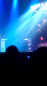 Eric singing Beth last night in Rochester, New York. Thanks to Bradley Heath for sending this video along! | Fans of Eric Singer