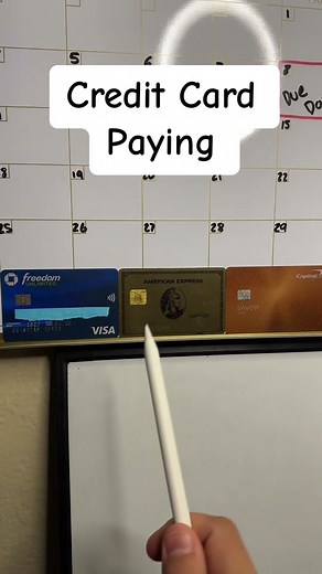 Crdit Cards are very simple to pay off make sure to use them wisely. ✅🙌🏻 Due Date and Payment dates are crutial for your success 🙏🏻 #credit #credittips #creditcard #creditcardsforbeginners