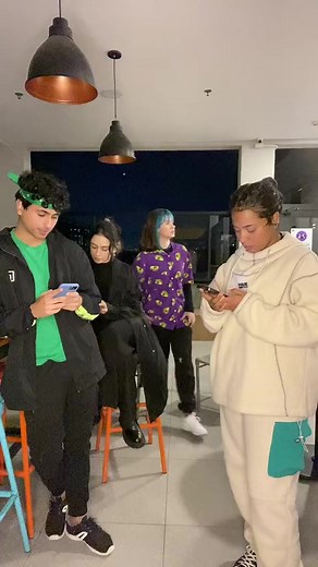 2.4M views · 10K reactions | todo dia isso, maluco cof cof | Julia K Barni | Facebook