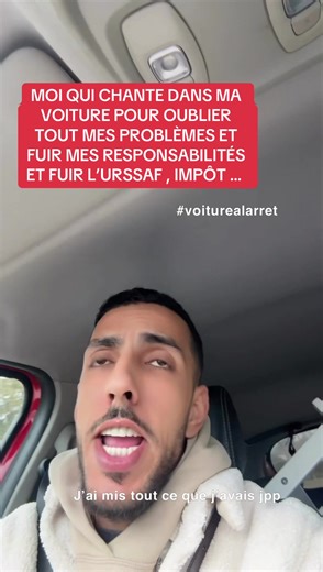 Chanter en Voiture pour Oublier ses Problèmes