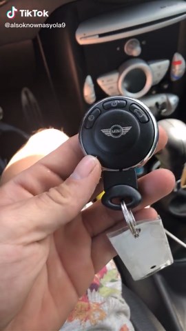 What ever happened to old fashions keys 😂 -#fyp #minicooper