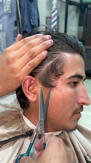 Shairt hair under cut