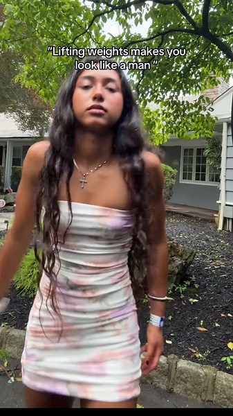 Empower Your Strength: Weighlifting Tips for Women