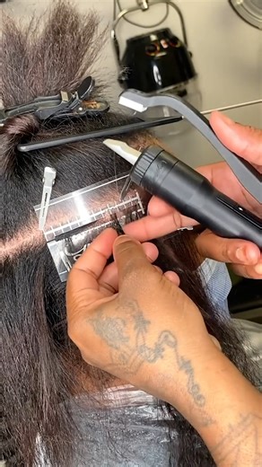 12K views · 166 reactions | K Tips, I Tips, or Brazilian Knots: Which One Is Your Favorite?  . . Find what you want on our website (link in bio)  If you are not sure which texture works with your hair, feel free to DM us some pics for suggestions 殺 . . Thanks @jamnice11_11 @brazilianknotsnyc for these tutorials ❤️ #betterlength #Itips #microlinks #itipsfornaturalhair #naturalhairstyles #brazilianknots | Betterlength | Facebook