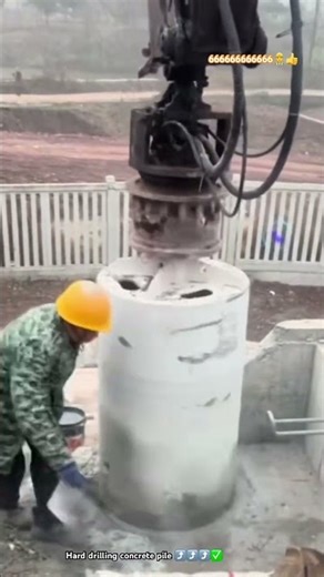 HARDWORKING PILE : Rotation excavator drilling concrete paving for deep pile