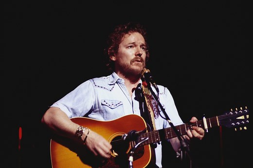 Gordon Lightfoot Took Some Liberties When Writing “The Wreck of the Edmund Fitzgerald”