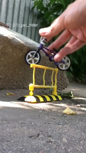 Miniature Finger BMX Bike Toy Review