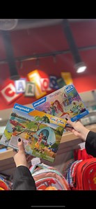 ¡Llegó un clásico a Cartoons de Nuevocentro! 🧱⚔️ Ya podés encontrar la línea de Playmobil, una aventura para imaginar, crear y aprender jugando. 🧩🎯Armá tu propia historia con los coleccionables del mejor nivel. Pasá por Cartoons en Nuevocentro y encontralos hoy. ¡Te esperamos! Descripción de video para lectores de pantalla: Tomas Cartoon de Nuevocentro | Nuevocentro Shopping