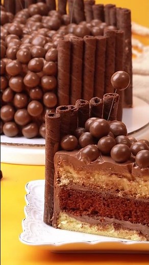 KITKAT Decorating Chocolate Cake