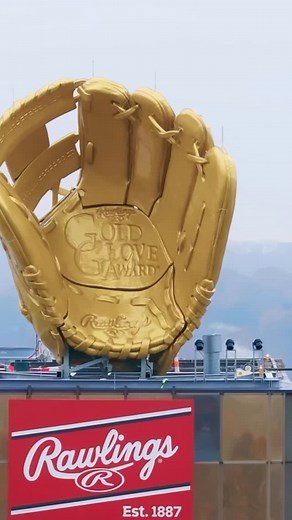 One golden play 🌟 Shoutout to our crews and partners for the precision, teamwork, and safety that turned this lift into a home-run moment. @paric_1979 @imegcorp | Barnhart