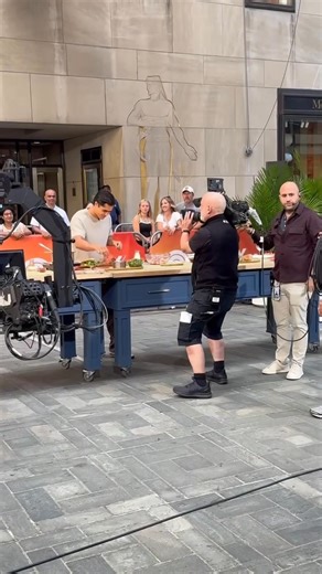 Behind the scenes at the Today Show with @owen.han and @alroker serving up two irresistible builds:🥖 Marry Me Chicken on our Italian Round🥖 Banh Mi on our Take & Bake French Baguette Twin PackCrafted with bold flavor and real artisan bread - these sandwiches stole the spotlight. | La Brea Bakery
