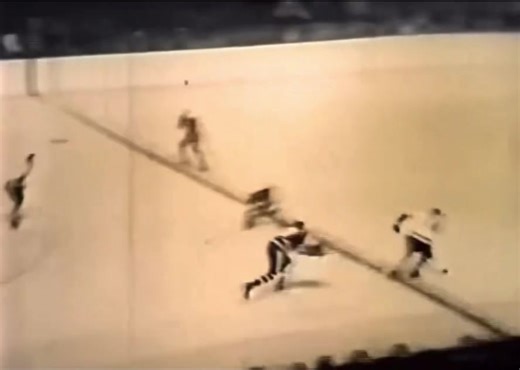 Old school hockey!! | Chasing The Puck