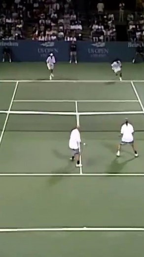 RIDICULOUS doubles rally! 😱