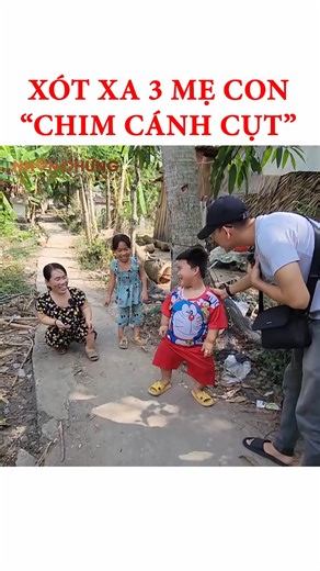 1.3M views · 10K reactions | "Các bạn nói con lùn, không có ba..." - xót xa câu nói của cậu bé gia đình "chim cánh cụt" 1 mét  #nhanchungchannel #NCC #reels #reelsvn #MCV | Nhân Chứng Channel | Facebook