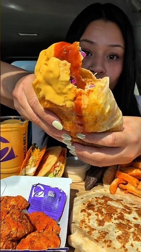 😳I Didn’t Expect THIS Much Cheese From Taco Bell! 🧀🌯 | ASMR Mukbang #tacobell #mukbang #asmr #shorts