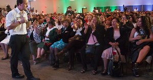 Mikel Arriola promete ir contra prostitución en CDMX