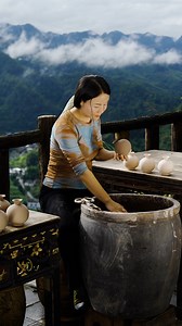 Creative girl crafting traditional chinese pottery | A legacy of excellence in Chinese ceramics! | Creative Craft