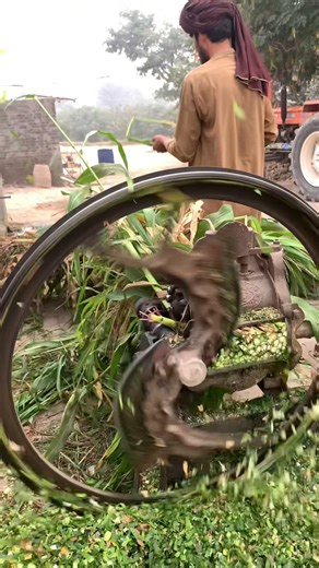 This is the base model of a chaff cutter. Your machine should be as efficient as this one. No wastage, and even cuts. To get such an efficient chaff cutter, both petrol and electric driven, send us a message. Available at affordable prices #chaffcuttermachine #chopper #chaffcutter #machine #silage #farmmachinery #farmtech #smartagriculture #farminglife #innovation #Machines #engineeringmarvel #AgriTech #ModernFarming #farmwork #FarmLife #Farming #AgriBusiness #farmer #FarmSmart | Farming Mode-ON