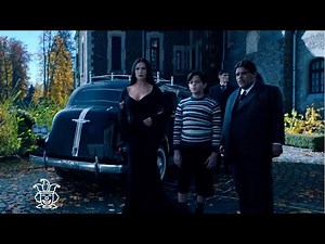 Wednesday farewells her parents Morticia and Gomez, and brother Pugsley.