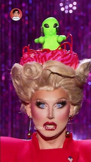"She's controlled by an Alien" 👽 #dragrace