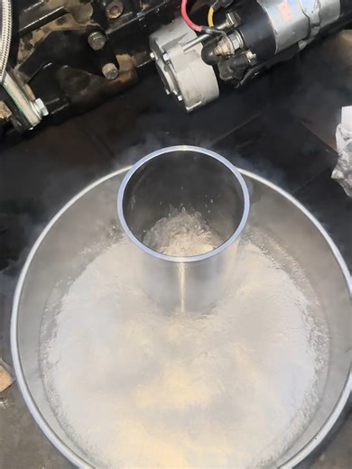 Liquid nitrogen cryogenic installation of engine cylinder liners