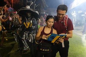 Watch the Teams Struggle in This Sneak Peek from The Amazing Race 32 Premiere (Exclusive)