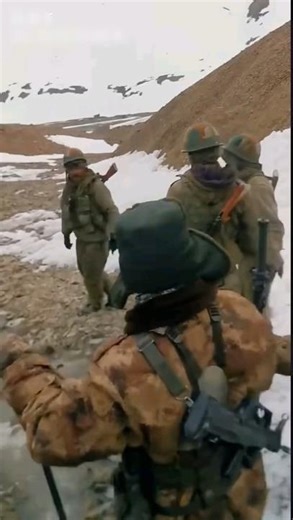 India China border soldiers 🪖#shorts