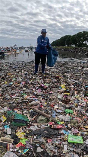 4ocean's Routine Cleanup at Muncar Beach