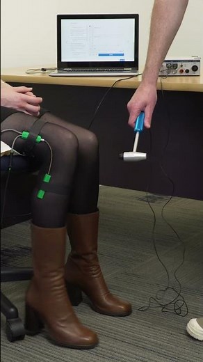 Myotatic Reflex | Knee-jerk Reflex - Lt Mini Lab #makingscienceeasier #dataacquisition #physiology