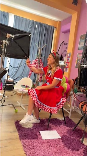 Lelouch reviews the filming of the new series The Magic Box on the Yoyo channel. Link to the firs...