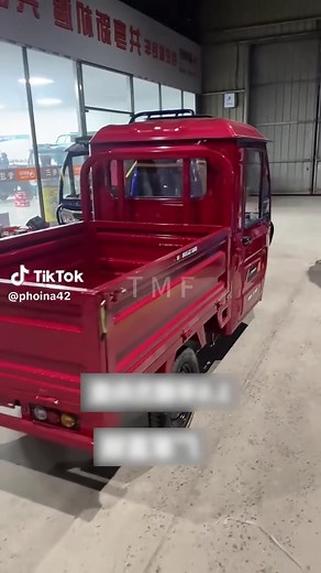 Don't underestimate this electric tricycle! It's small and agile, with a surprising cargo capacity. It's the “green choice” for urban logistics, contributing to eco-friendly transportation!#motocycle #cargo #Tricycle #tricycle #electricricycle #factory #tricycledriver #Threewheeler #electricthreewheeler #trike #motorcycle #motors #motorelectrico #motorbike #threewheeler